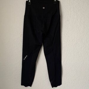 Lululemon Women’s Black High Rise Waistband Crop Capri Leggings Size 4